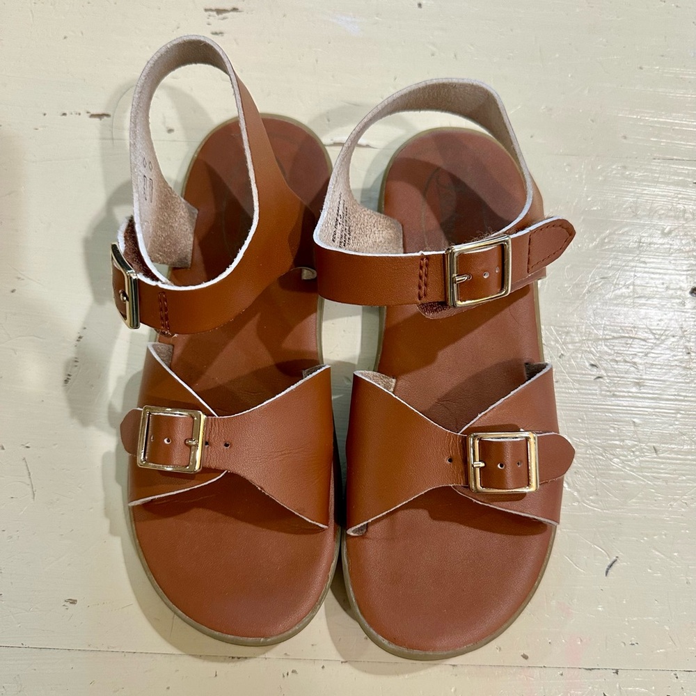 Footmates Tide-Eco waterproof sandals in Tan; size 1